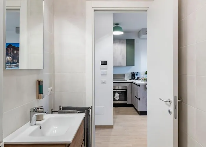 Brand New With Private Parking Space *