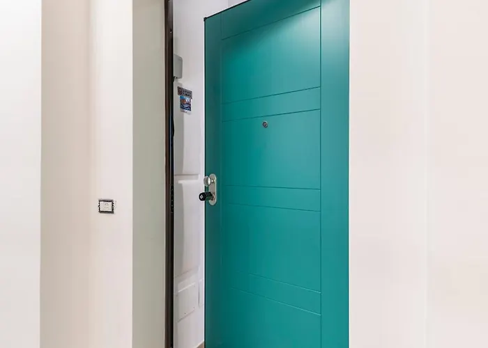 Brand New With Private Parking Space Appartamento *